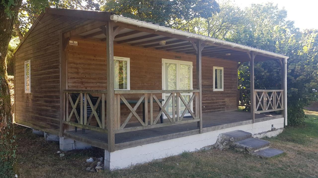 Camping Les Terrasses De Dordogne Rouffignac Saint-Cernin Exterior photo